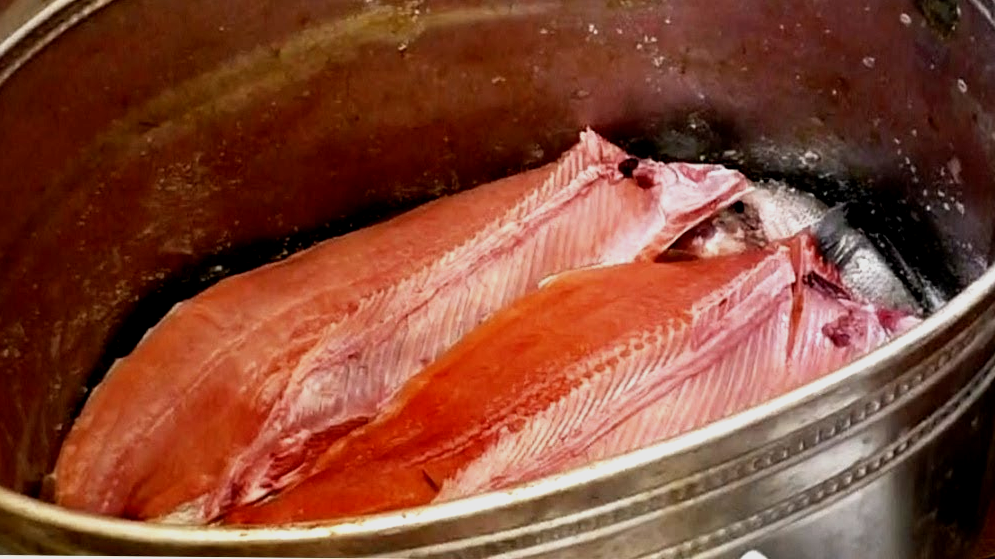 Как правильно солить красную рыбу в домашних условиях