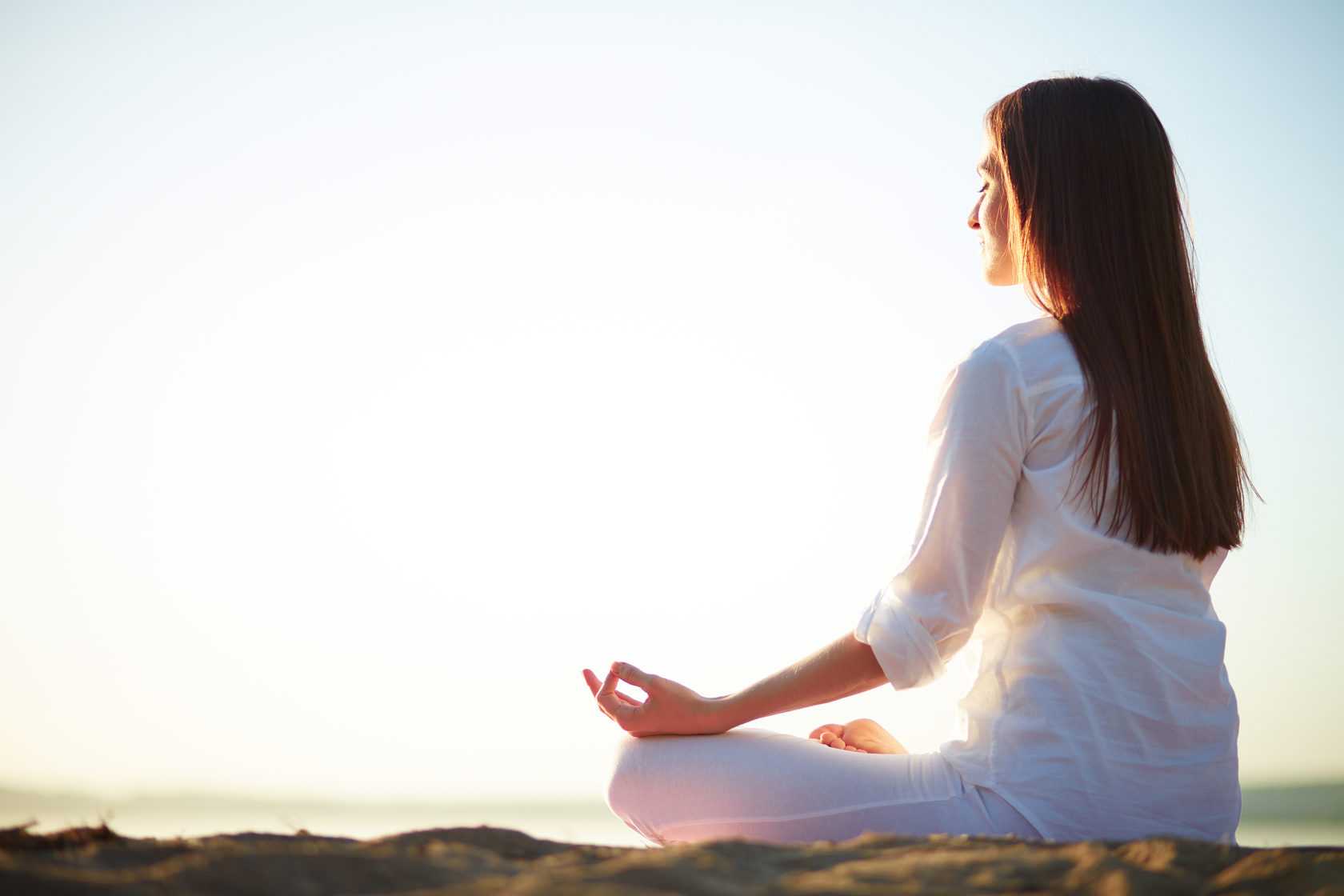 Как научиться медитировать в домашних условиях новичкам - 4 шага