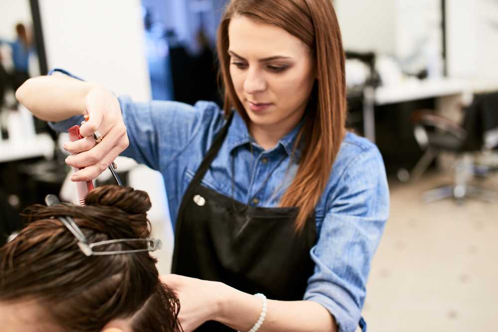 Профессия парикмахер:разновидности, обязанности, карьера, заработок, как стать парикмахером