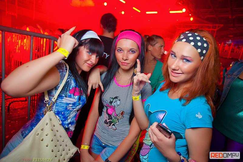 Макияж в стиле 90-х годов в россии для вечеринки или дискотеки: фото образа