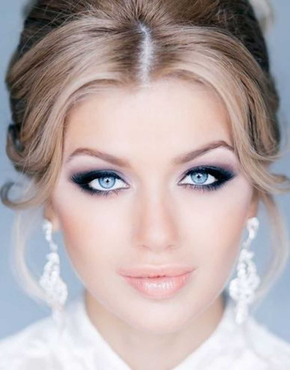 Как сделать красивый макияж для брюнеток с голубыми глазами