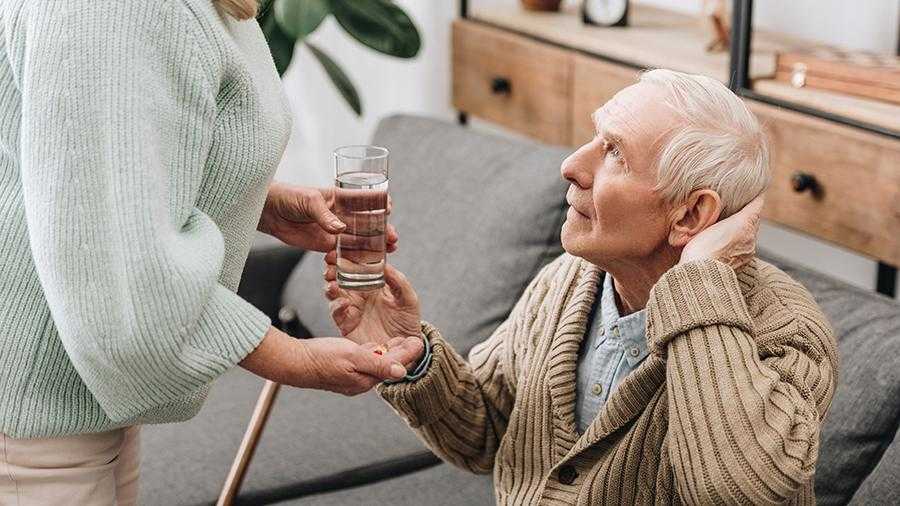 Одиночество пожилых людей: проблемы и преодоление