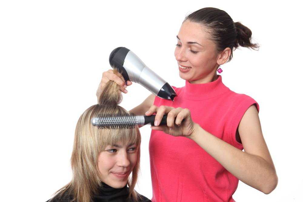 Хотите узнать, как уложить волосы и не потратить на это много времени Думаете, что красиво уложить волосы может только мастер Мы расскажем, как сделать трендовые укладки быстро и качественно