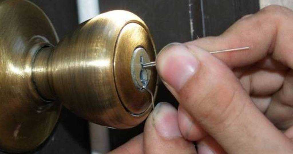 Как открыть замок входной двери если нет ключа