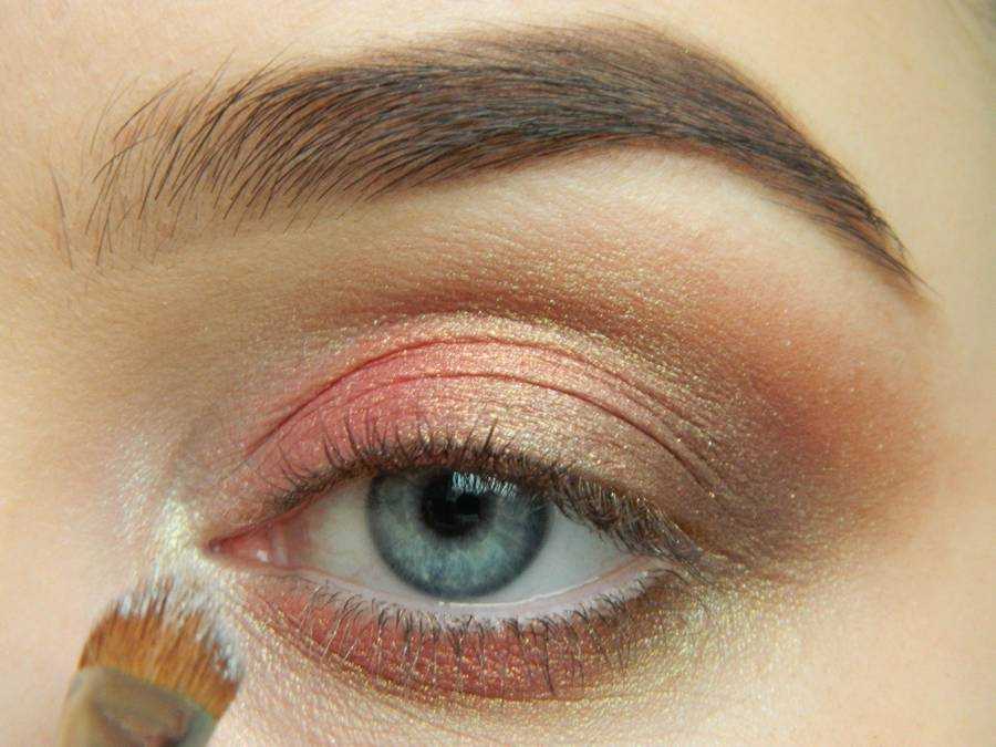 Макияж глаз с розовыми тенями: пошаговое фото