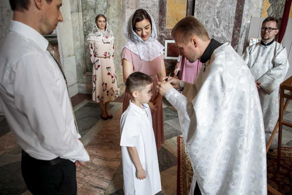 Можно ли крестить ребенка без крестных? крещение ребенка - что нужно знать :: syl.ru