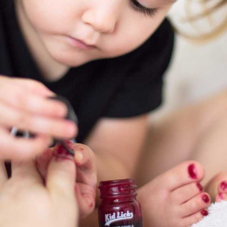 Можно ли детям ногти красить гель-лаком: маникюр у детей | красивые ногти - дополнение твоего образа