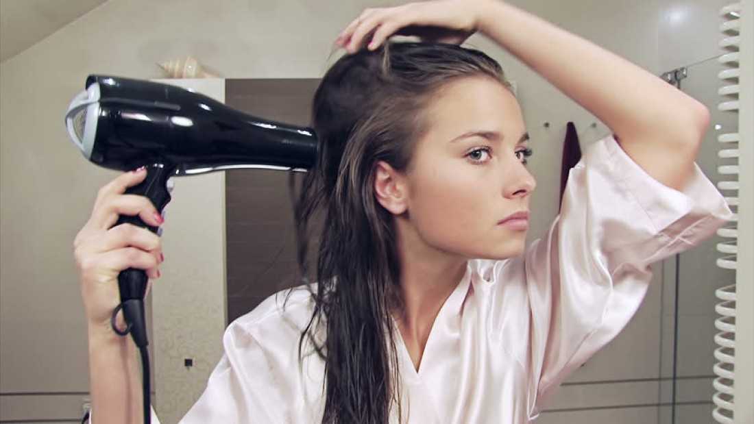 Вредно ли сушить волосы феном каждый день: правила пользования