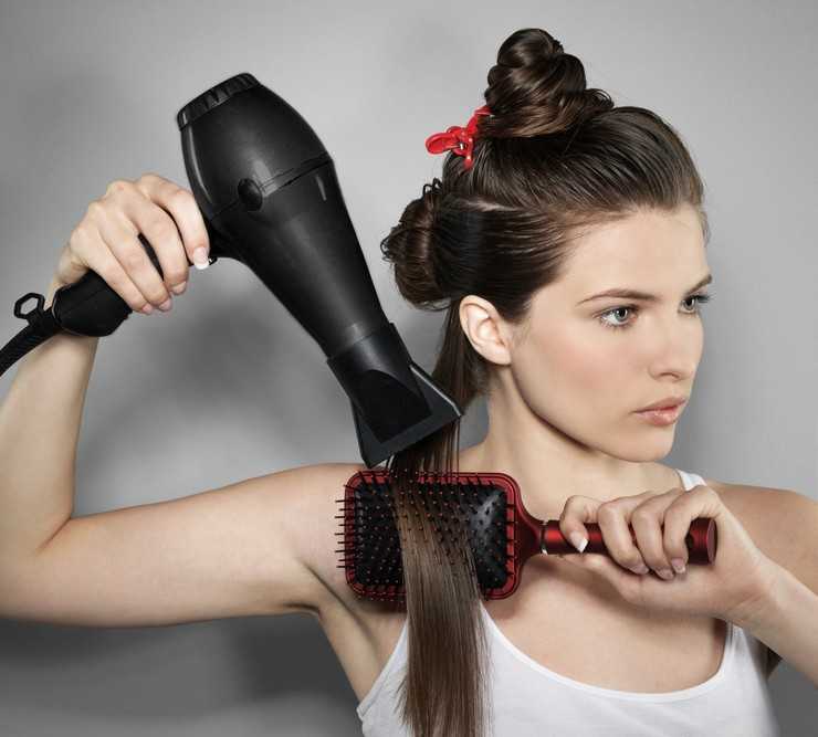 Вред фена и 7 способов защитить волосы